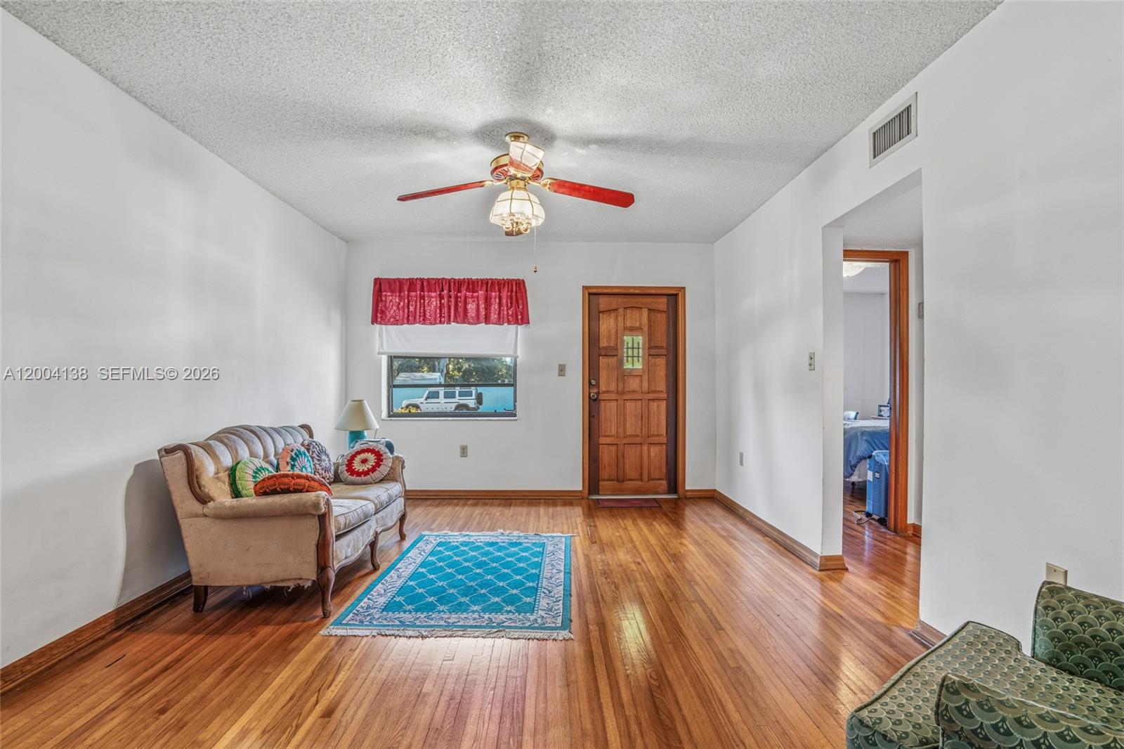 380 NE 15th St