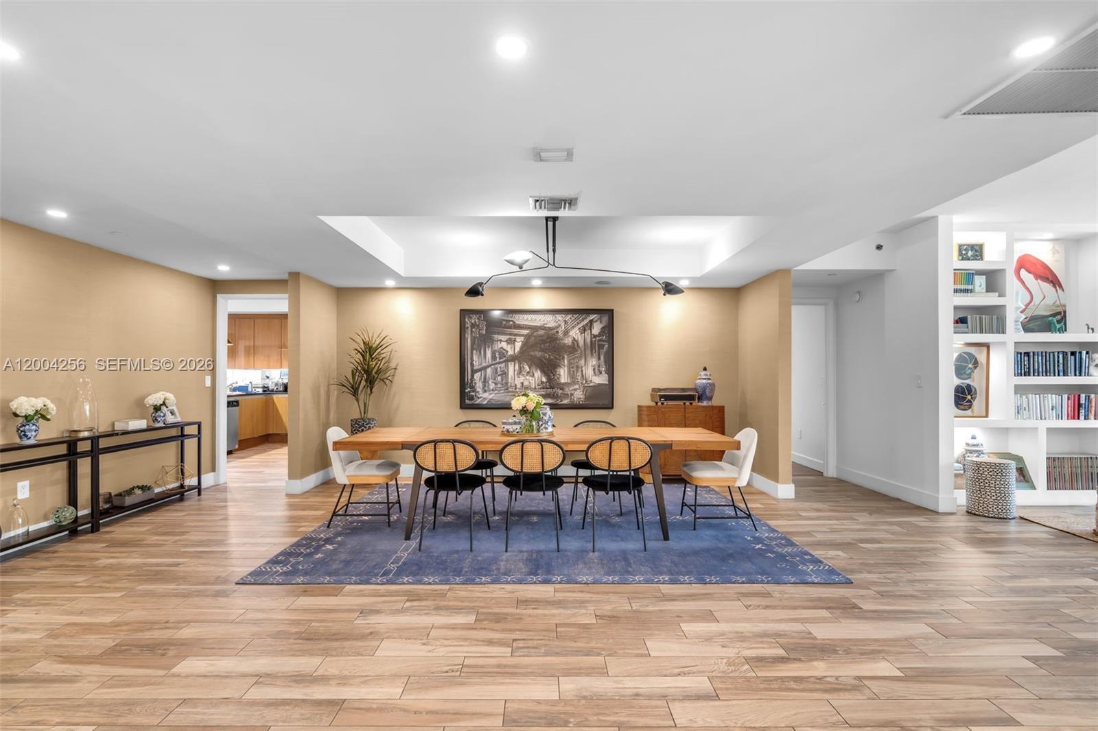791 Crandon Blvd # 302