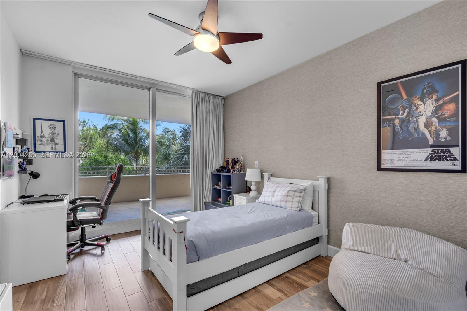 791 Crandon Blvd # 302