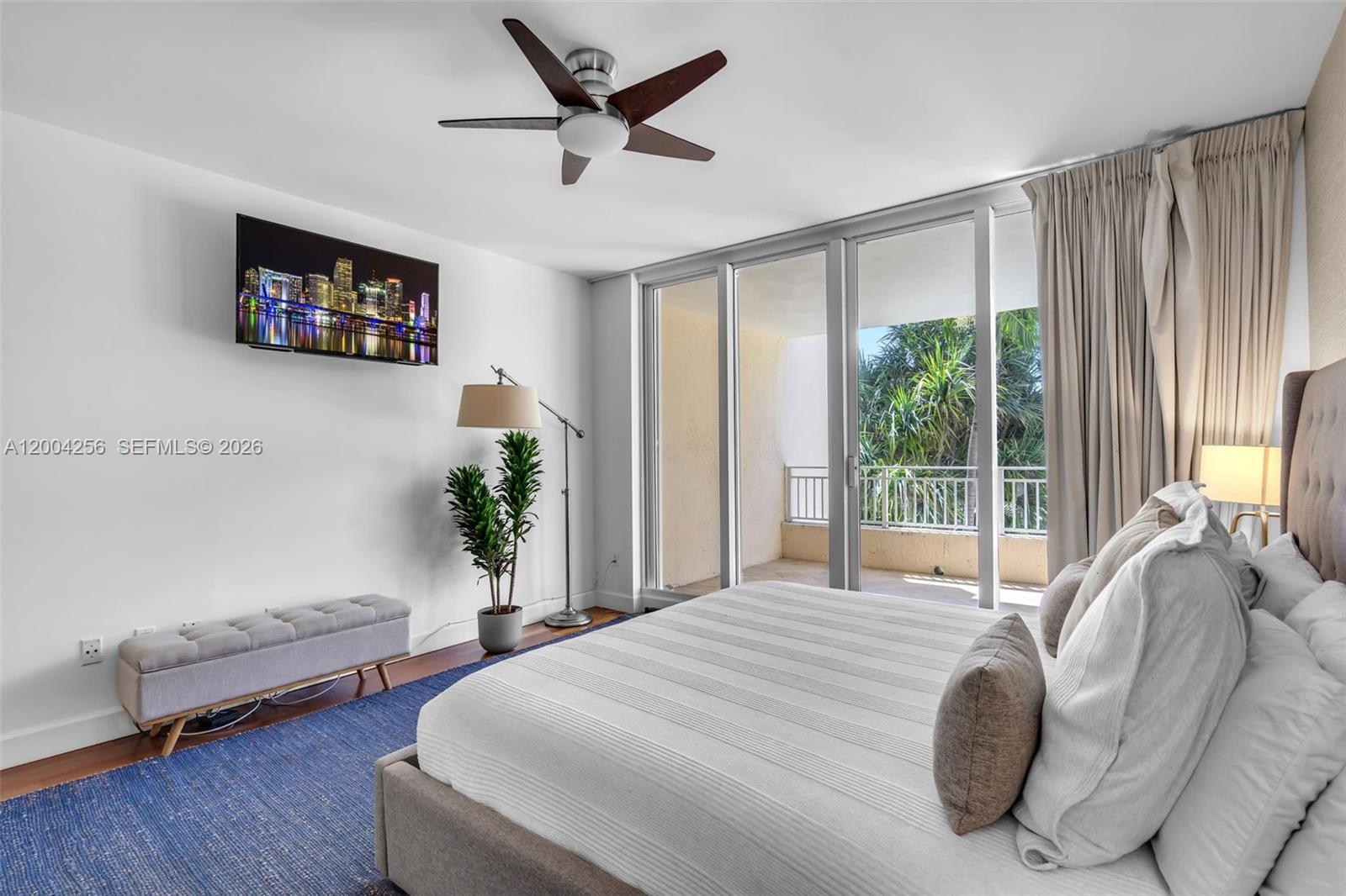 791 Crandon Blvd # 302