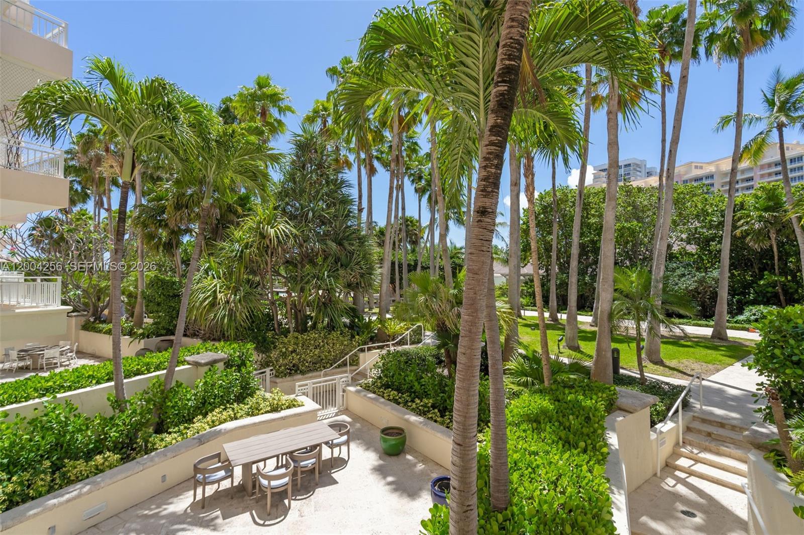 791 Crandon Blvd # 302