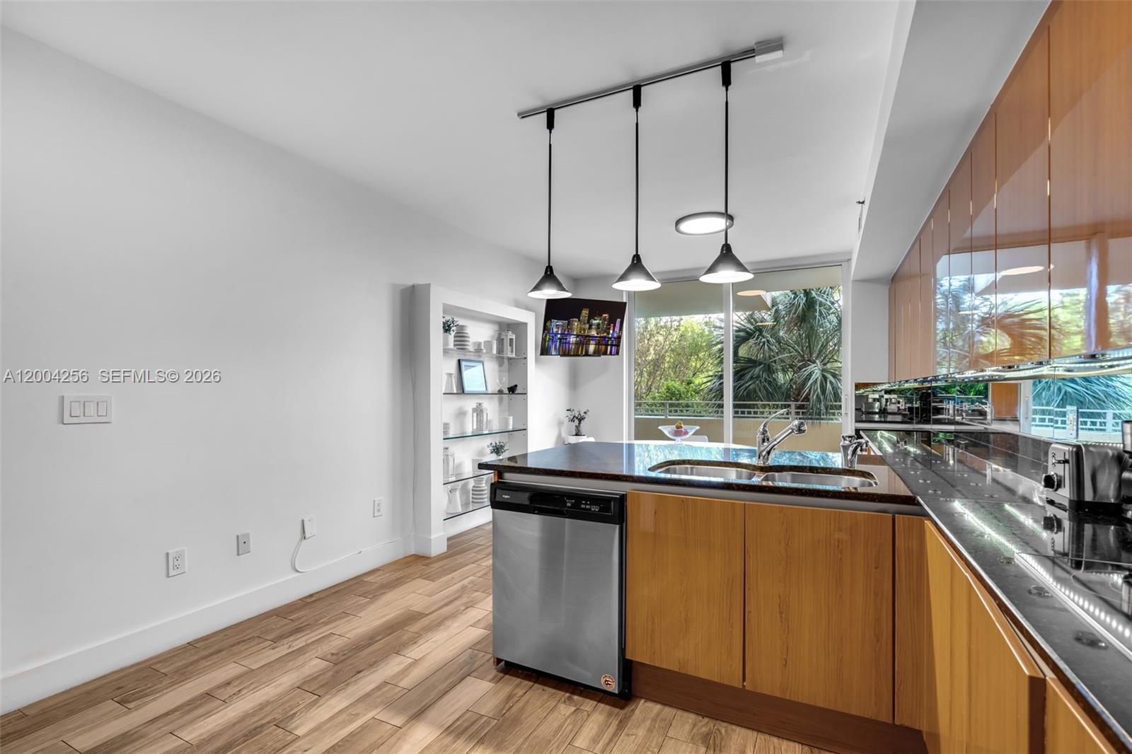 791 Crandon Blvd # 302