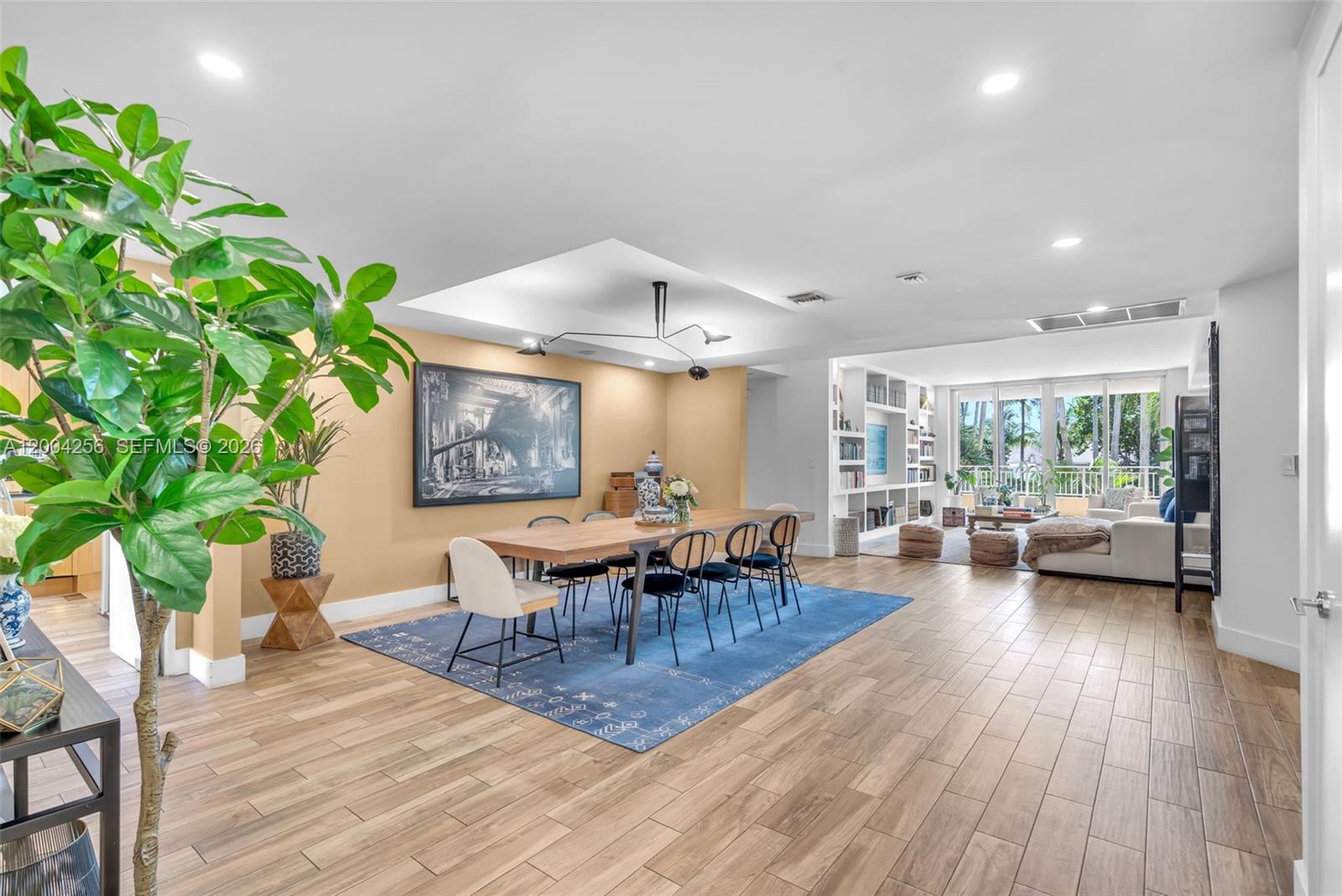 791 Crandon Blvd # 302