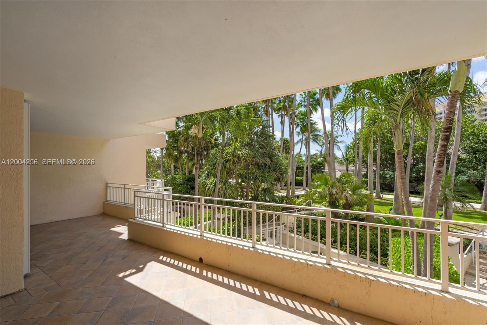 791 Crandon Blvd # 302