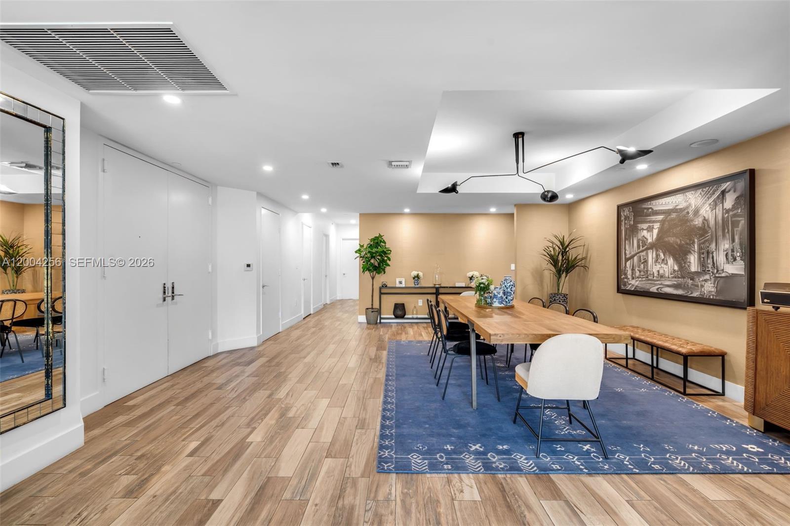 791 Crandon Blvd # 302