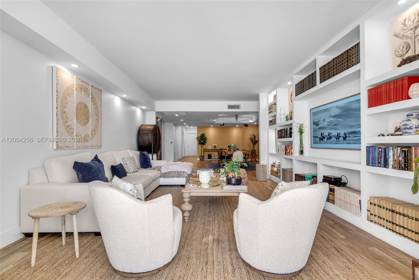 791 Crandon Blvd # 302