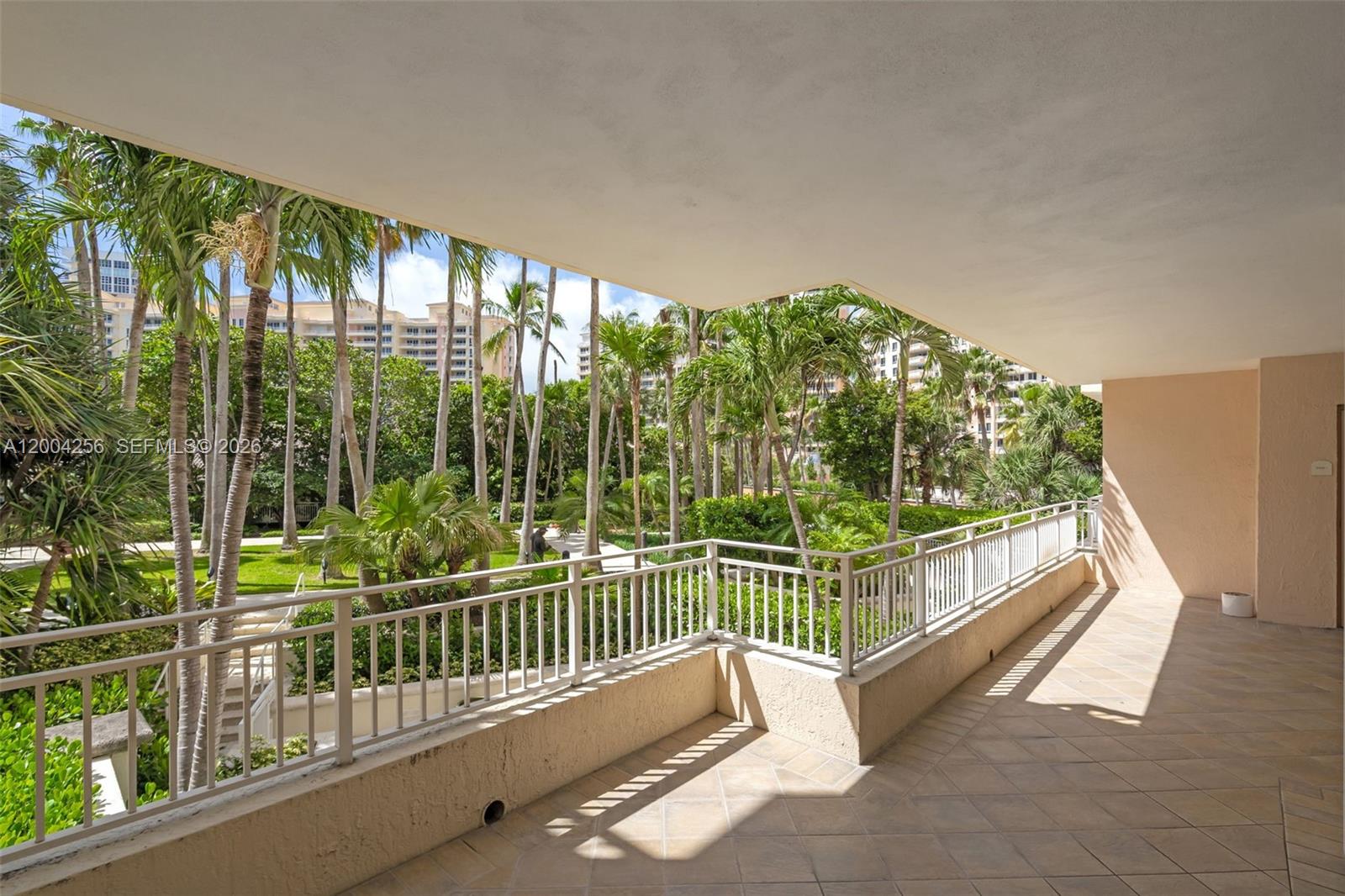 791 Crandon Blvd # 302