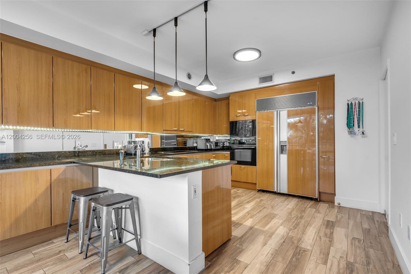 791 Crandon Blvd # 302