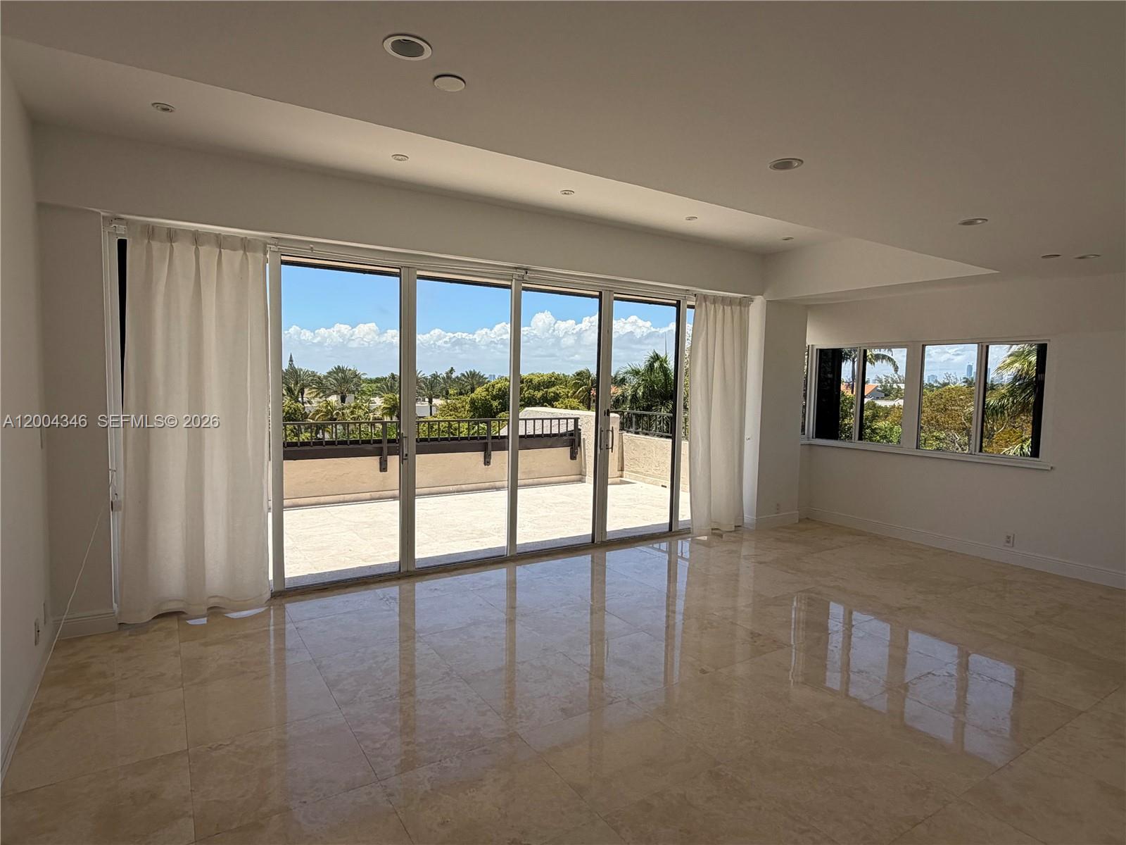 151 Crandon Blvd # 444