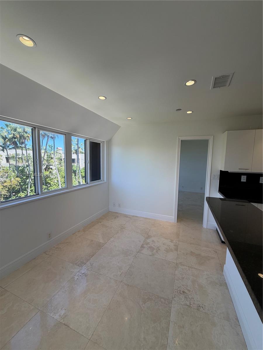 151 Crandon Blvd # 444