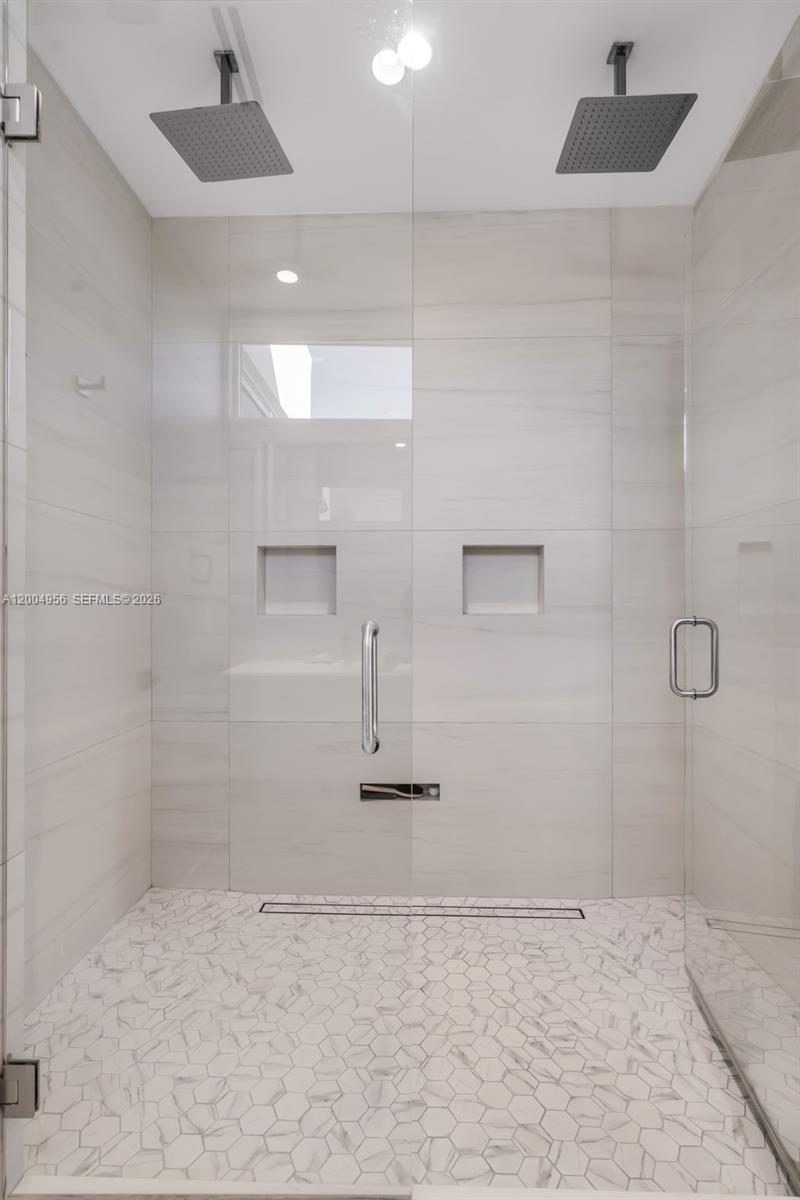 285 W Mashta Dr