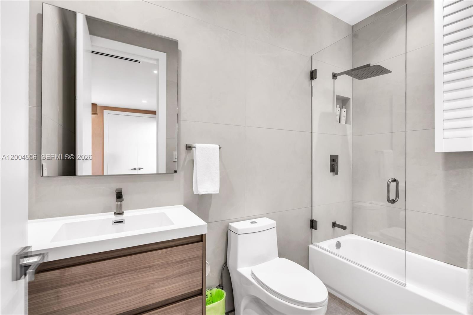 285 W Mashta Dr