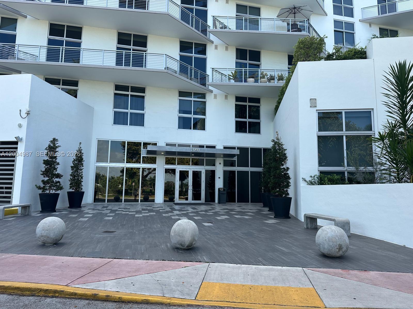 2001 Meridian Ave # 426
