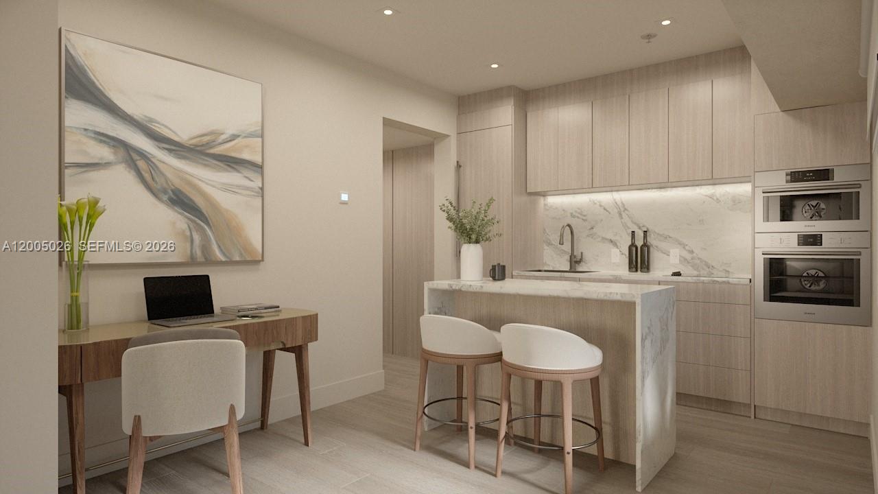 260 Collins Ave Unit: 205/206
