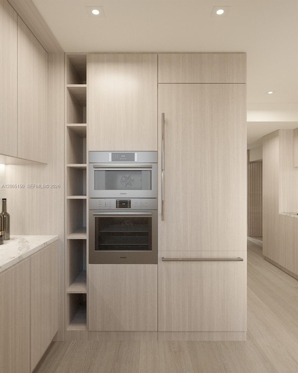 250 Collins Ave Unit: 107/108