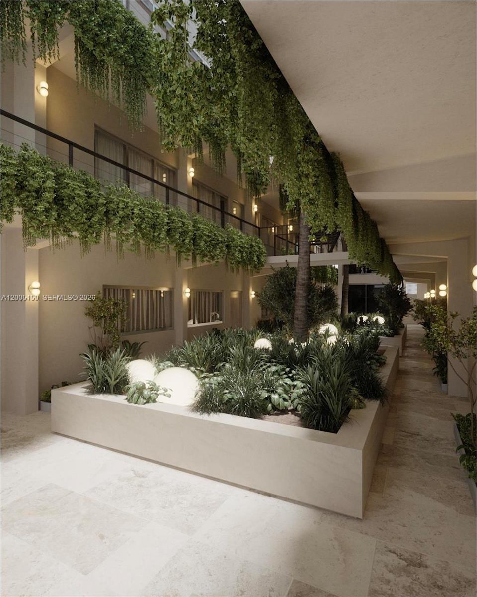 250 Collins Ave Unit: 107/108
