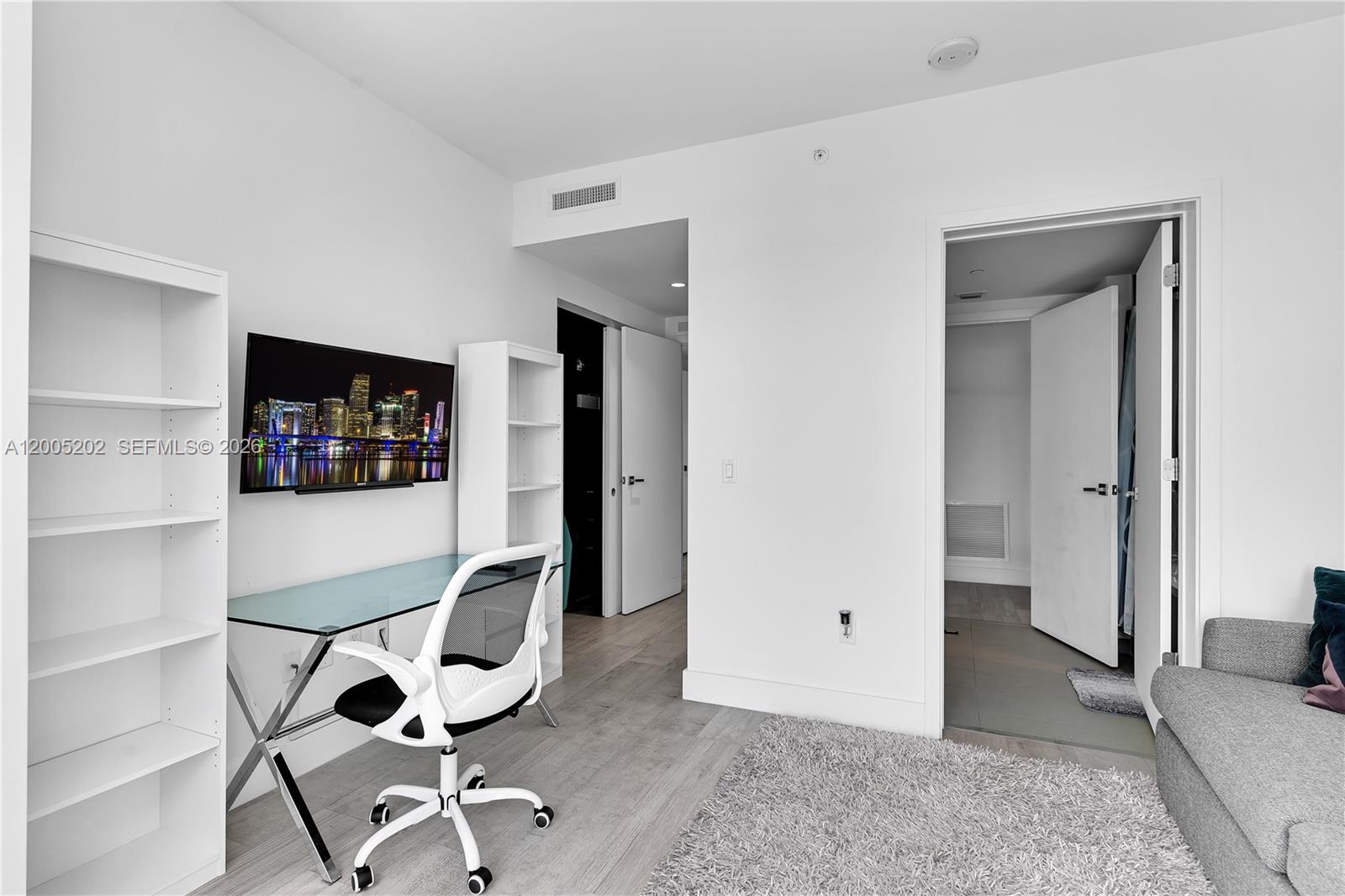 1080 Brickell Ave # 2601
