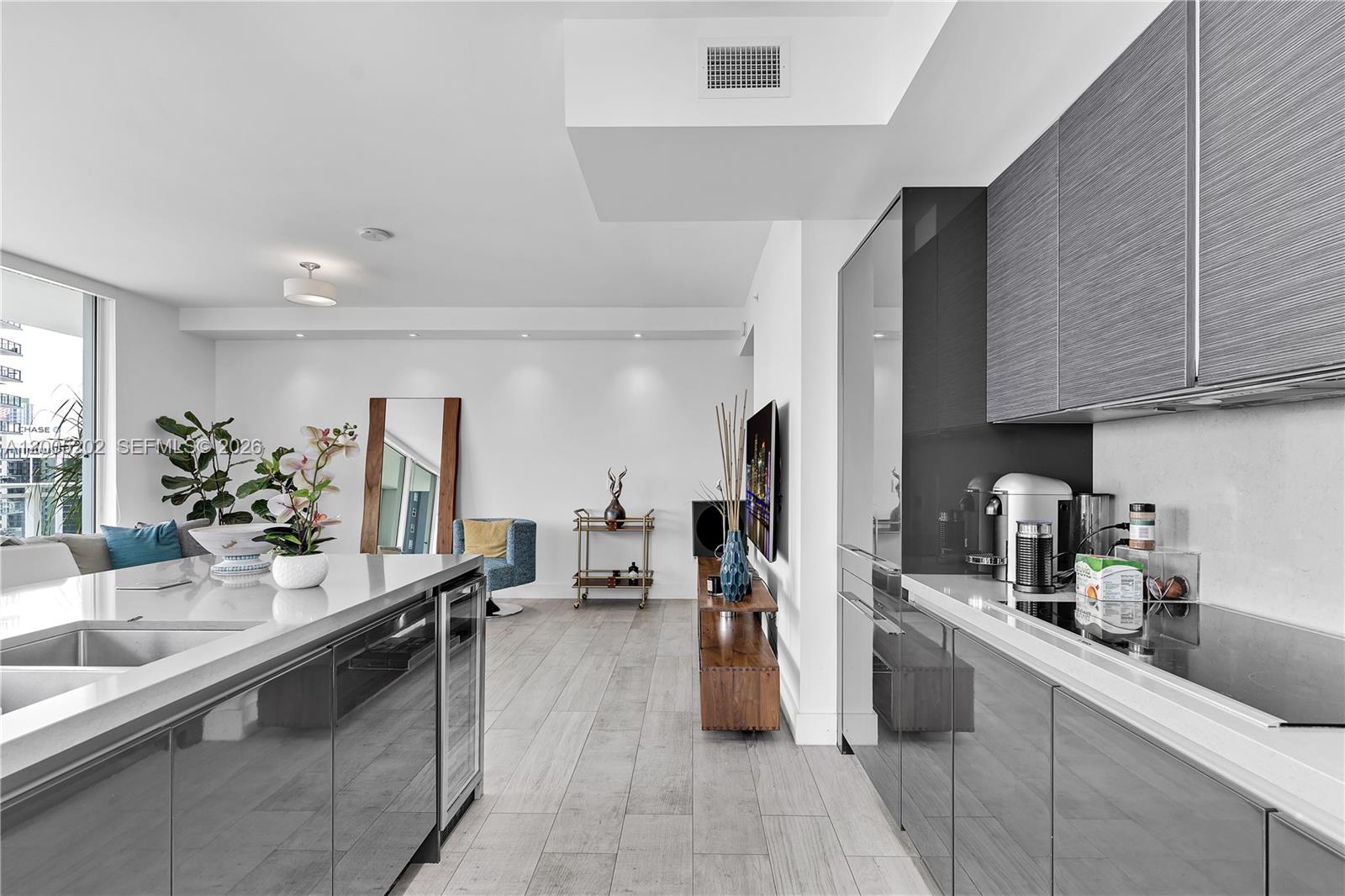 1080 Brickell Ave # 2601