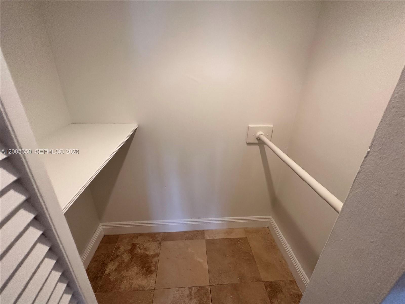 1250 Lincoln Rd # 406