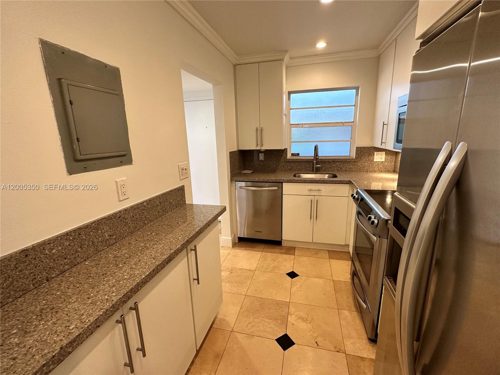 1250 Lincoln Rd # 406