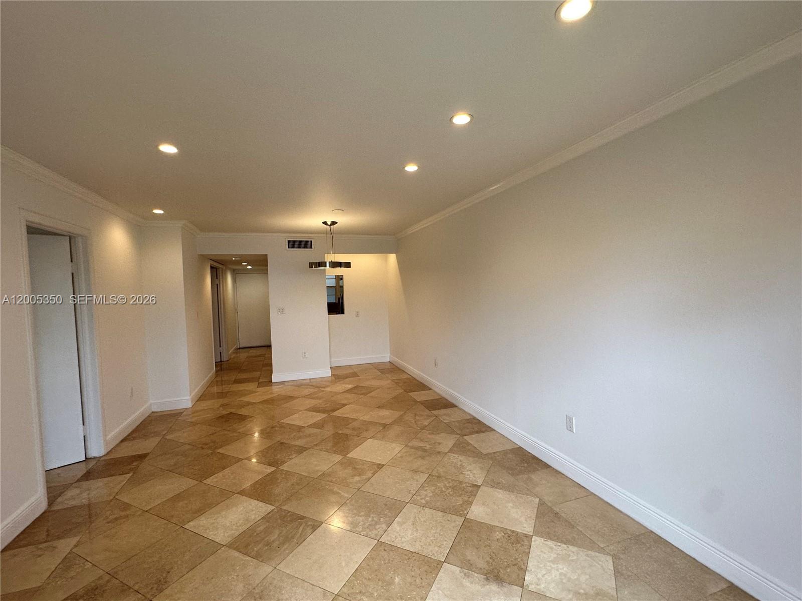1250 Lincoln Rd # 406