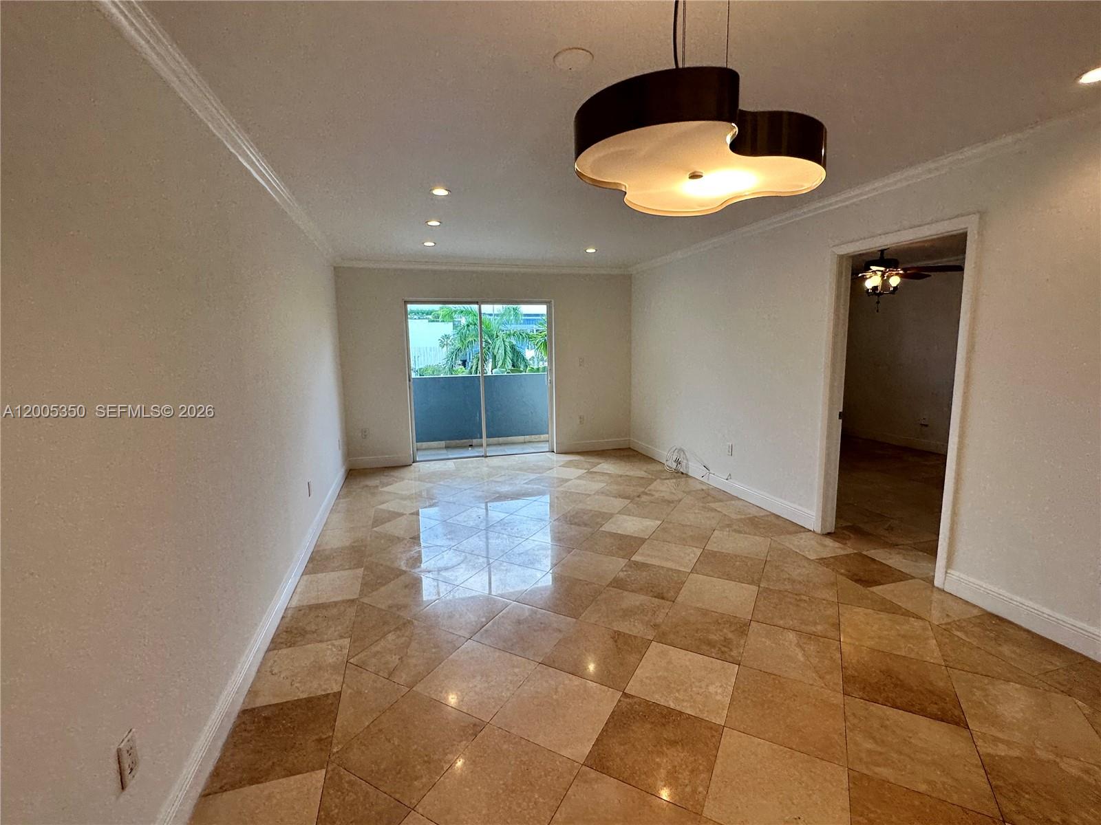 1250 Lincoln Rd # 406