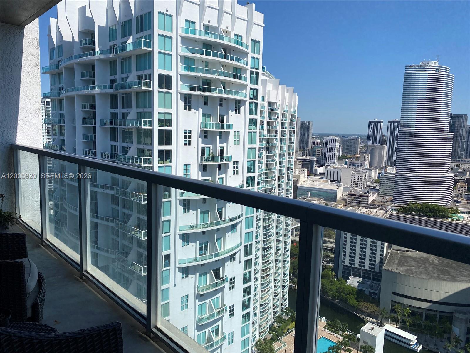 55 SE 6th St # 3905