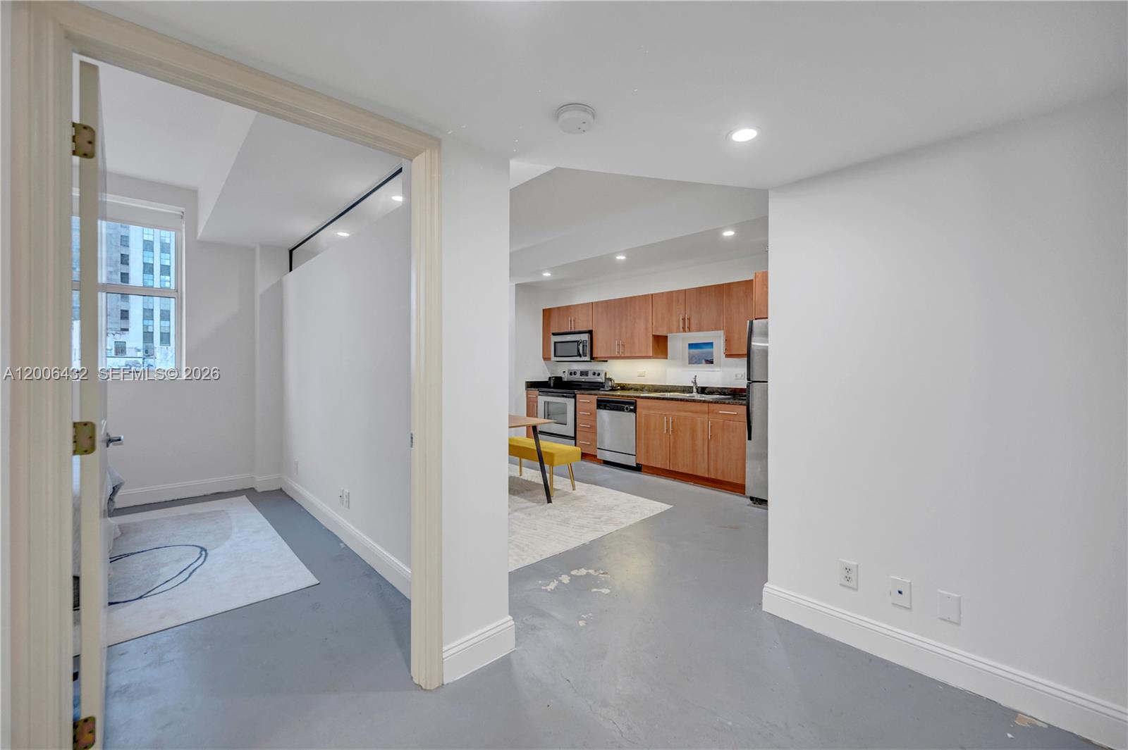 111 E Flagler St # 506