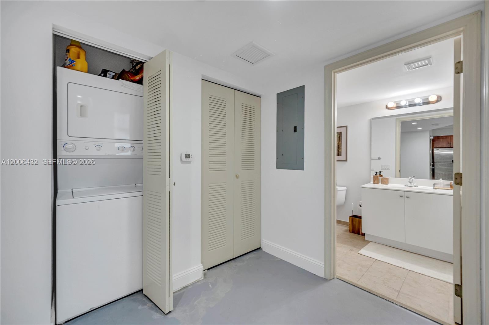 111 E Flagler St # 506