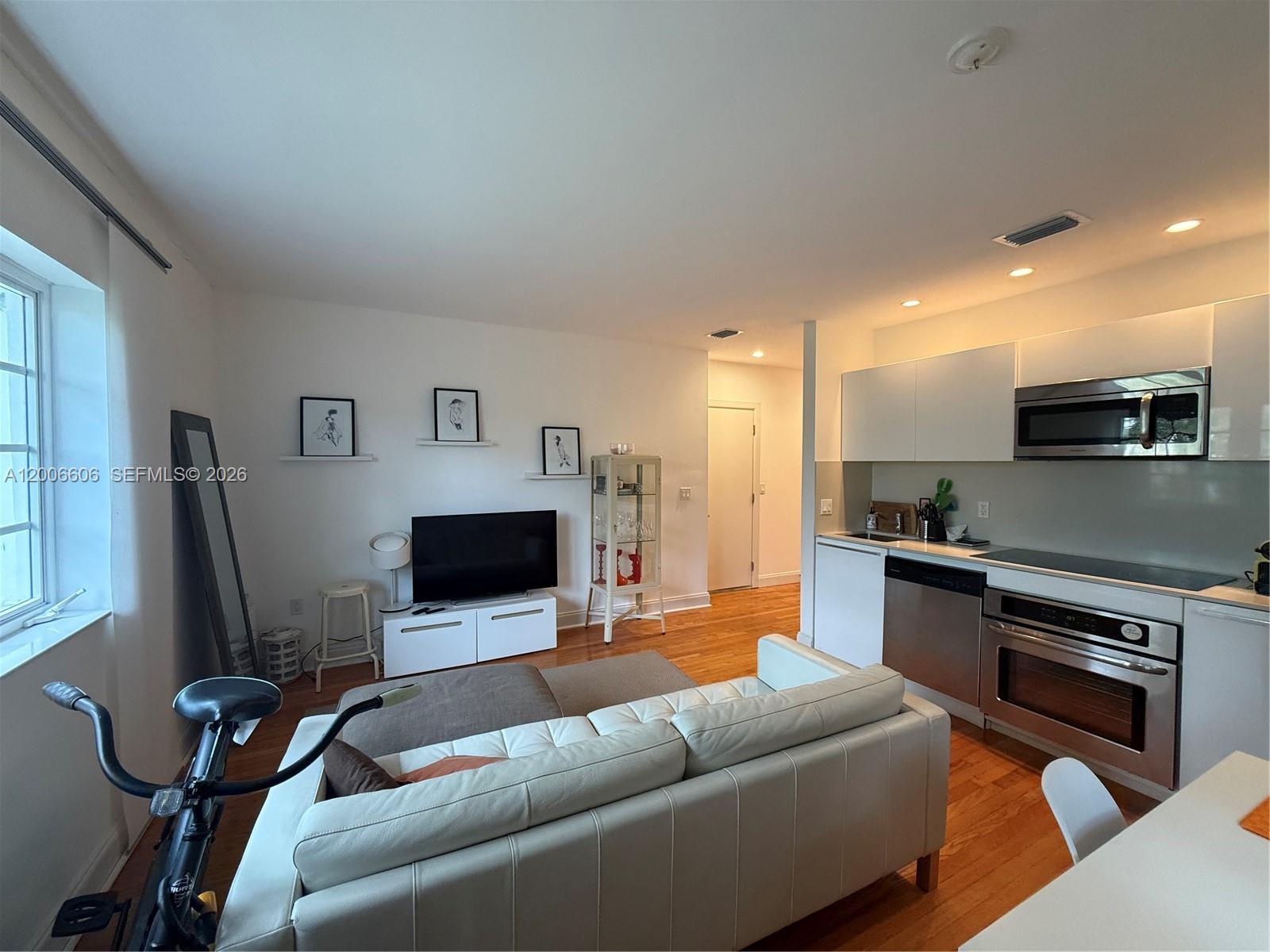 1410 Euclid Ave # 6