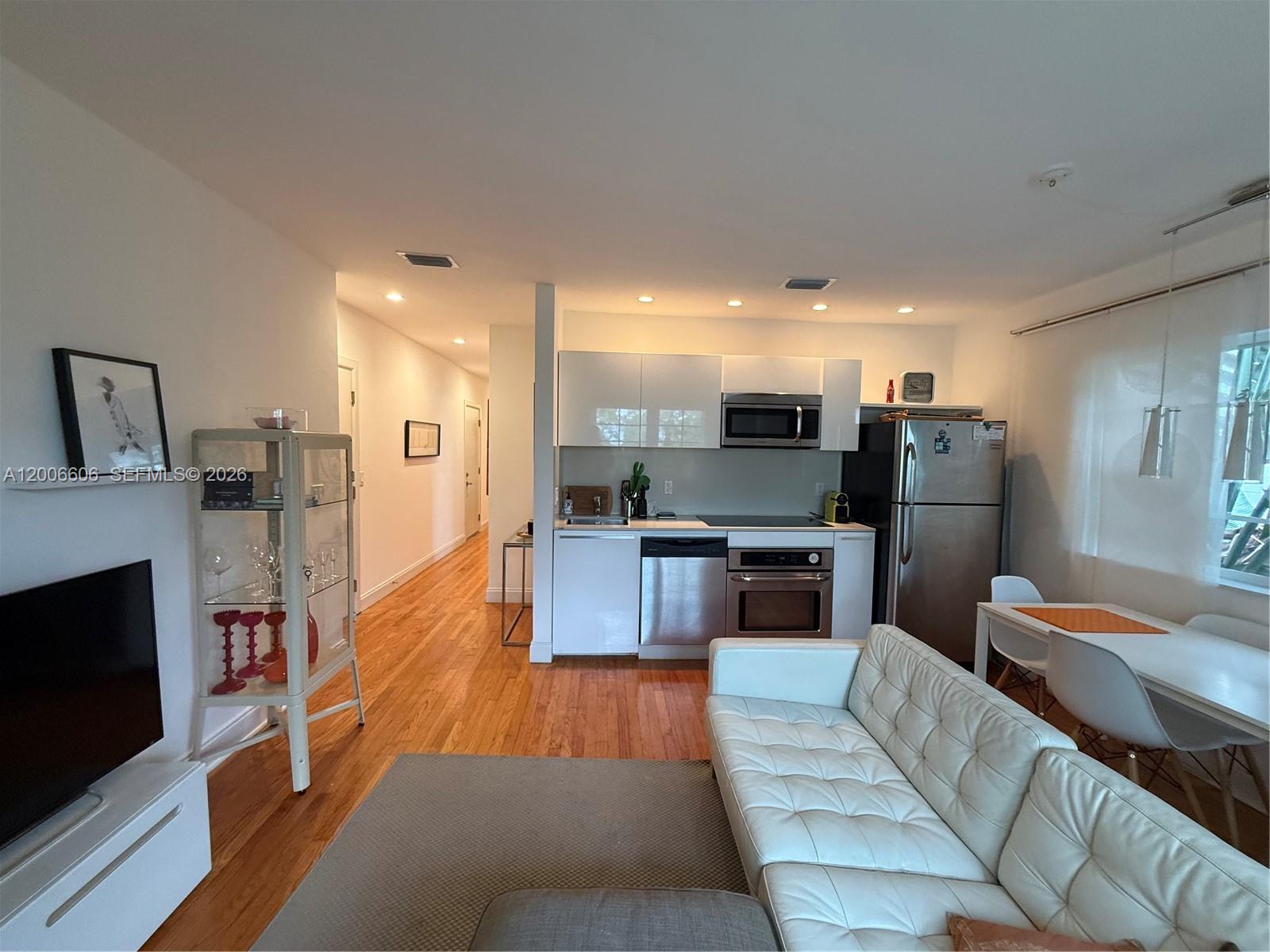 1410 Euclid Ave # 6