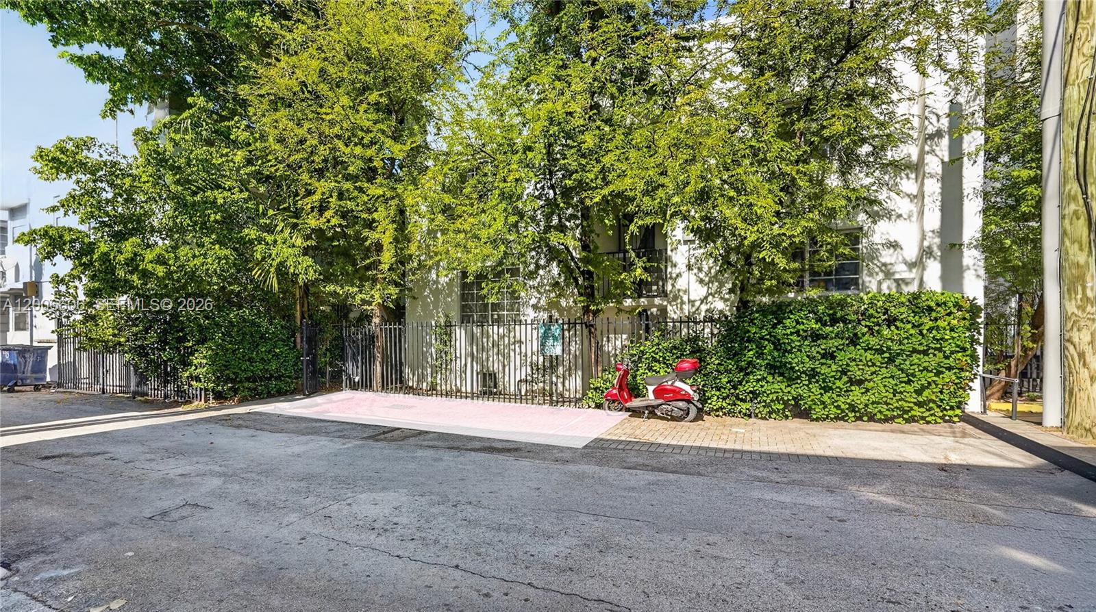 1410 Euclid Ave # 6