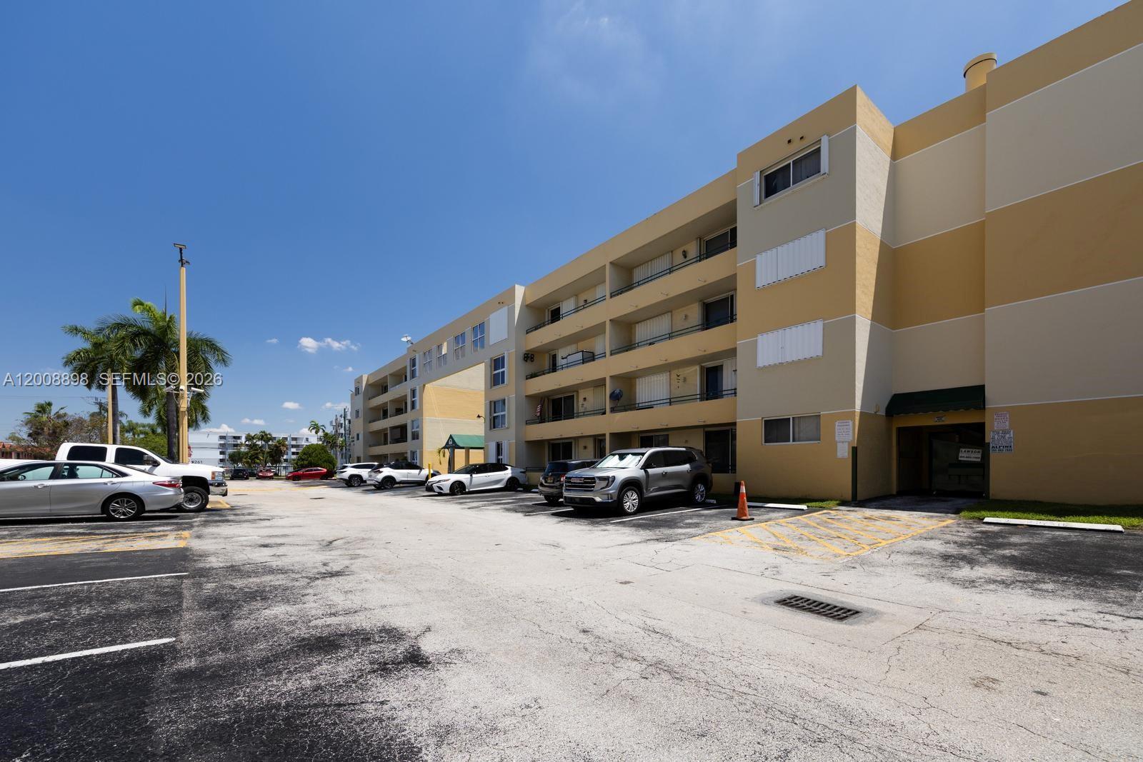 8320 NW 8th St # 213 Unit: 2-213