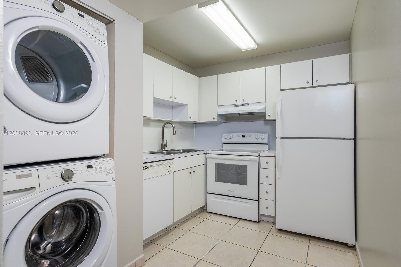 8320 NW 8th St # 213 Unit: 2-213