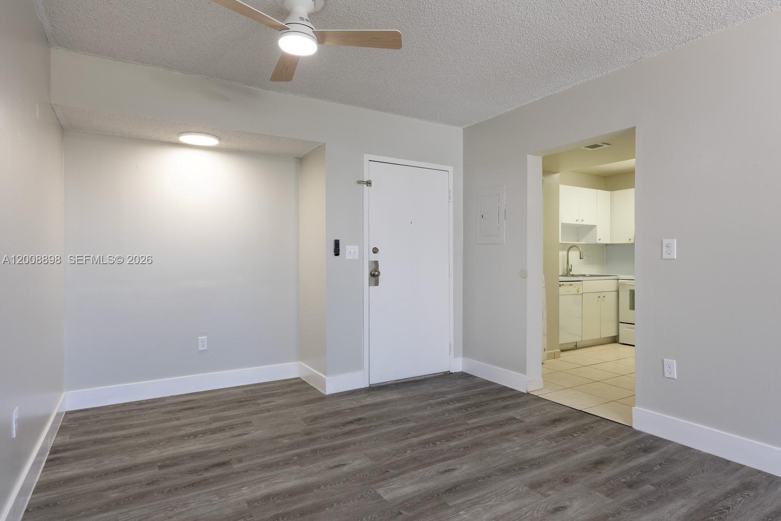 8320 NW 8th St # 213 Unit: 2-213