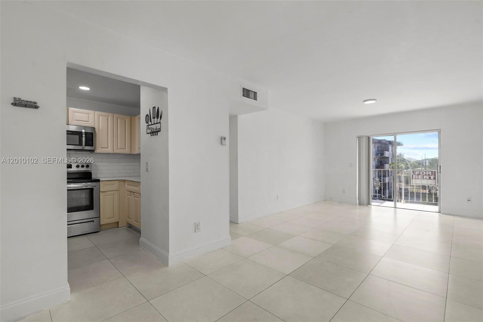 6820 W Flagler St # 310