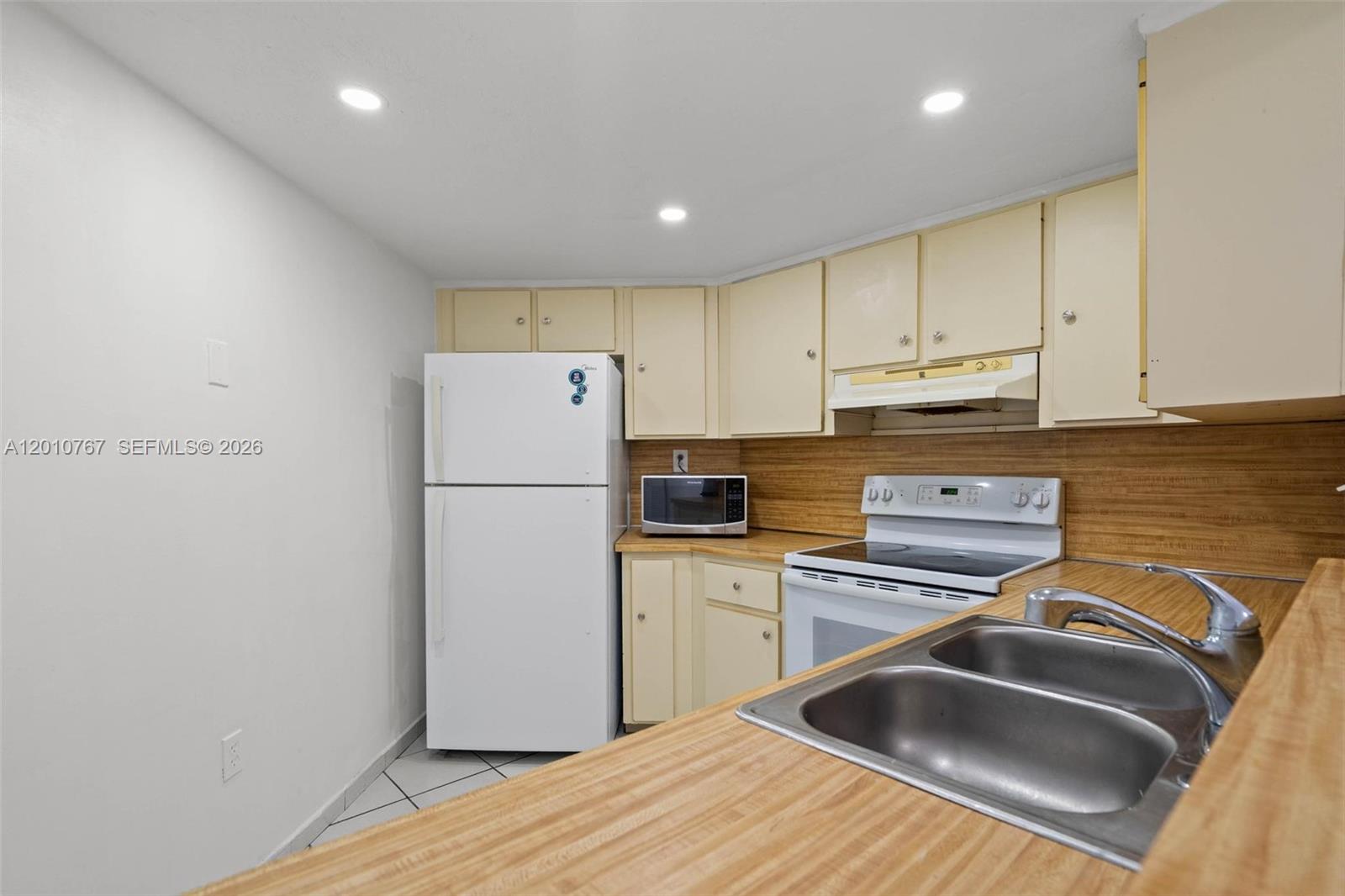 9431 Fontainebleau Blvd # 112