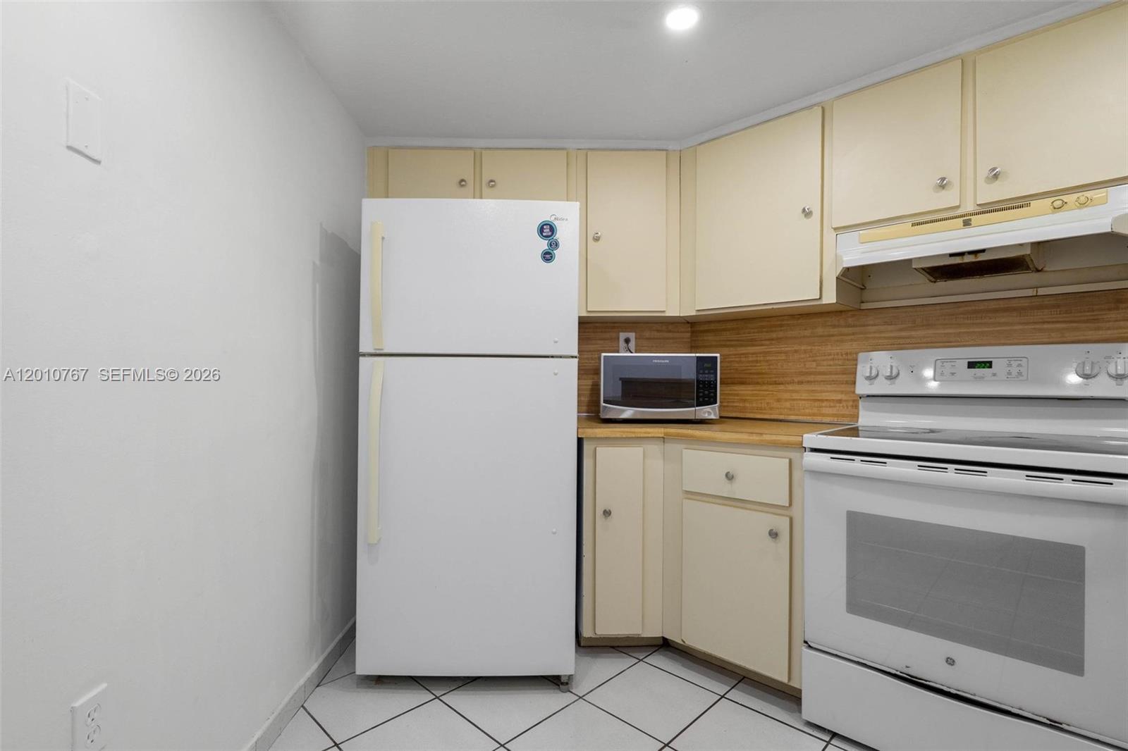 9431 Fontainebleau Blvd # 112