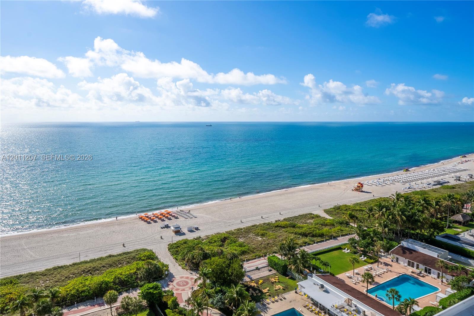 2555 Collins Ave # 2014
