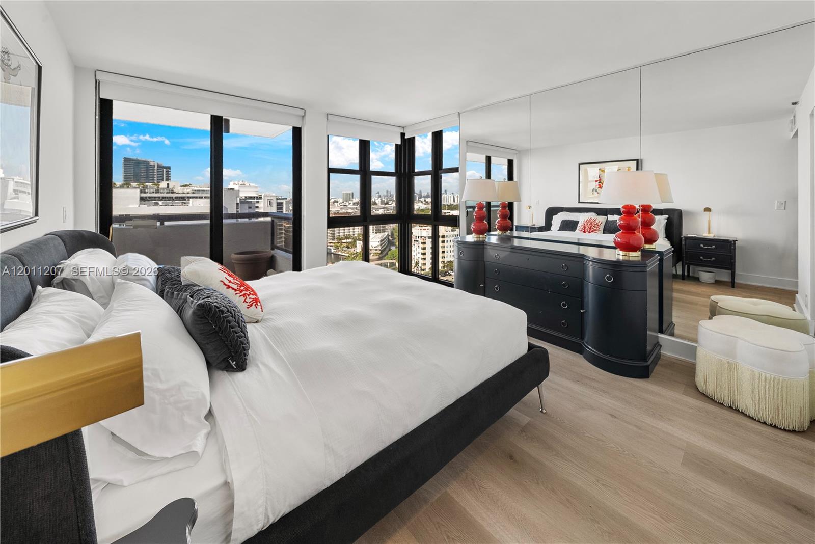 2555 Collins Ave # 2014