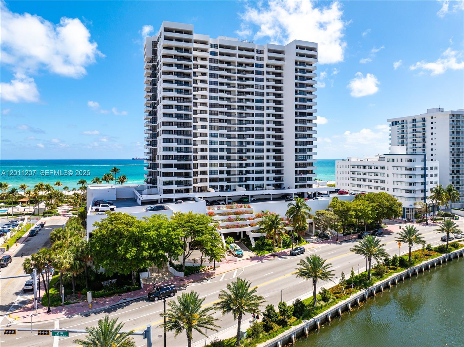 2555 Collins Ave # 2014