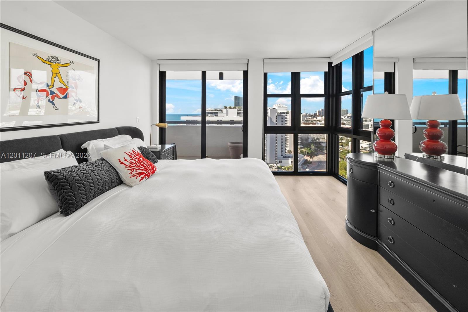 2555 Collins Ave # 2014