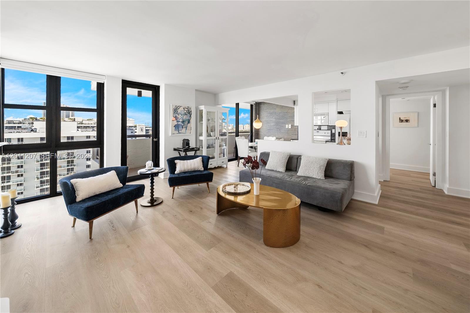 2555 Collins Ave # 2014