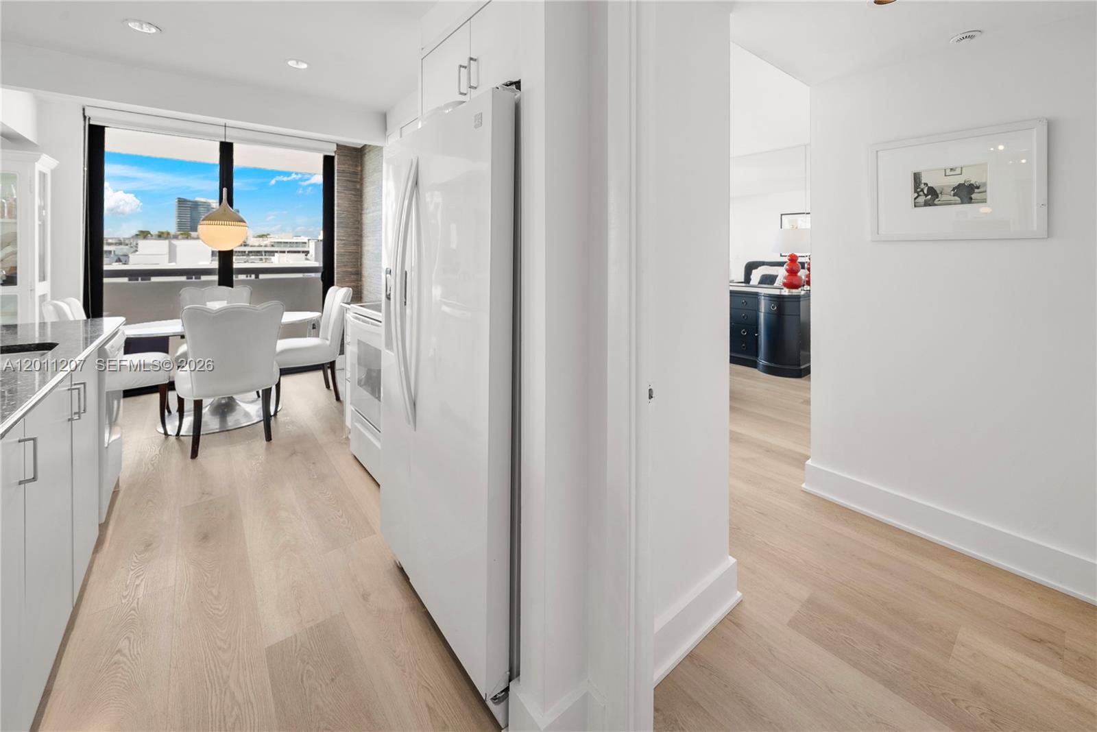 2555 Collins Ave # 2014