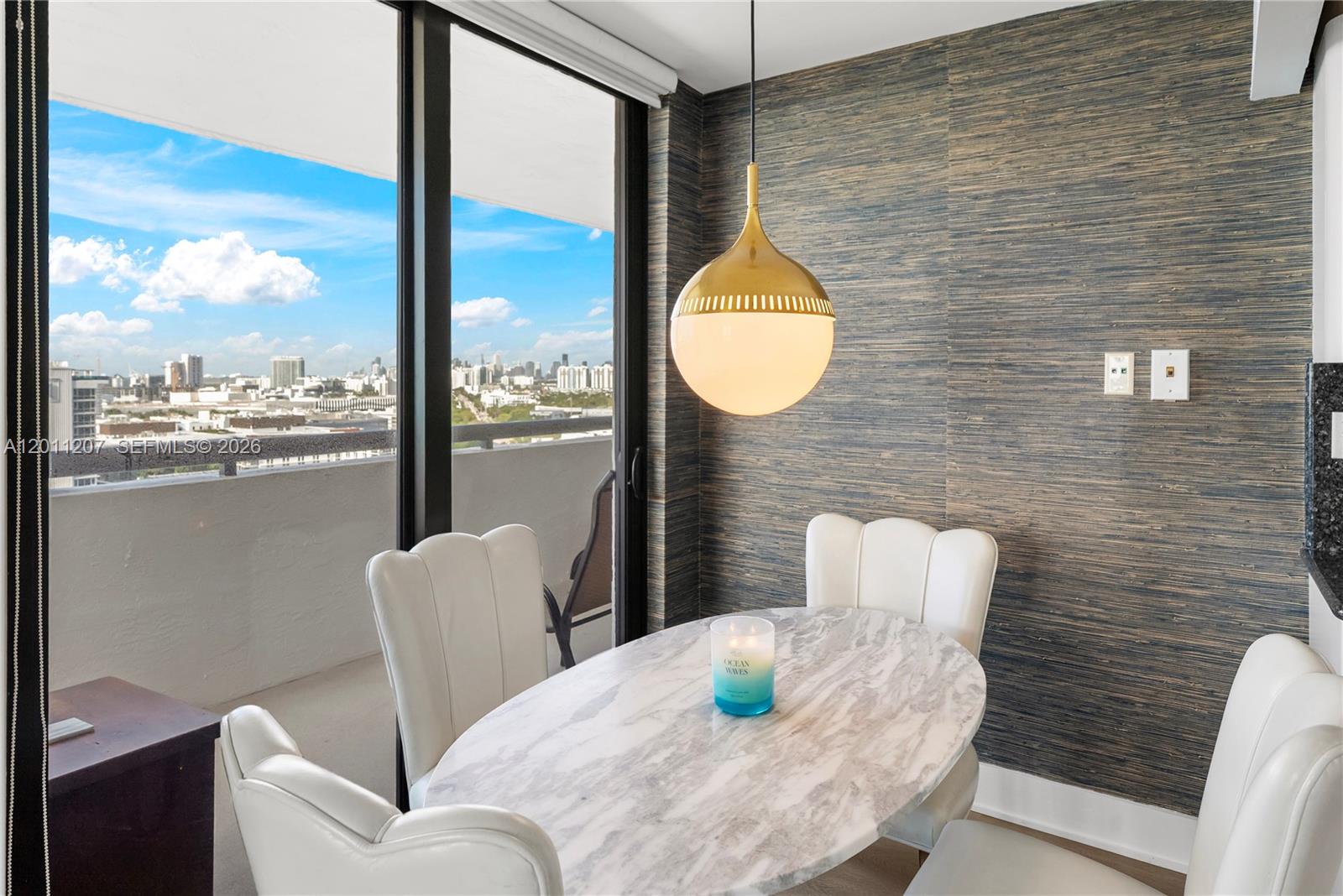 2555 Collins Ave # 2014