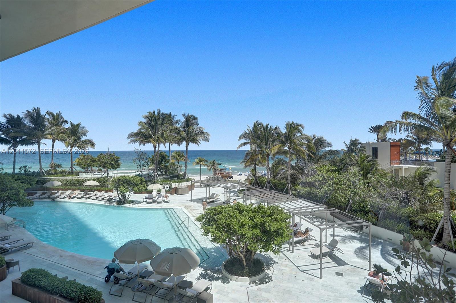 18975 Collins Ave # 4302