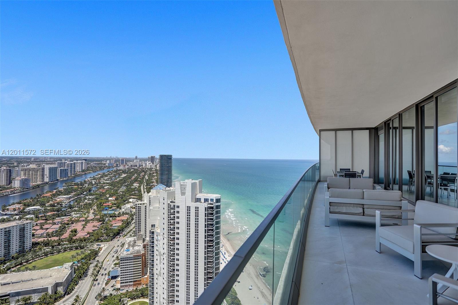 18975 Collins Ave # 4302