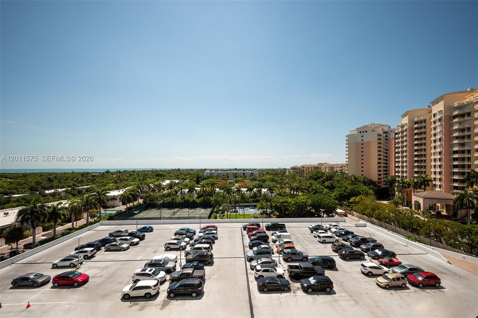 881 Ocean Dr # 7D