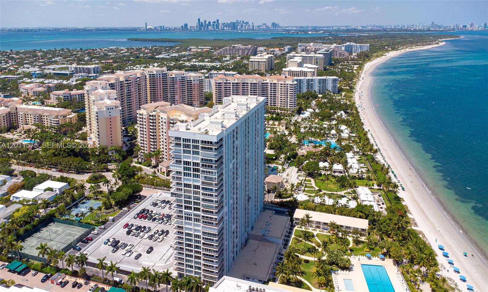 881 Ocean Dr # 7D