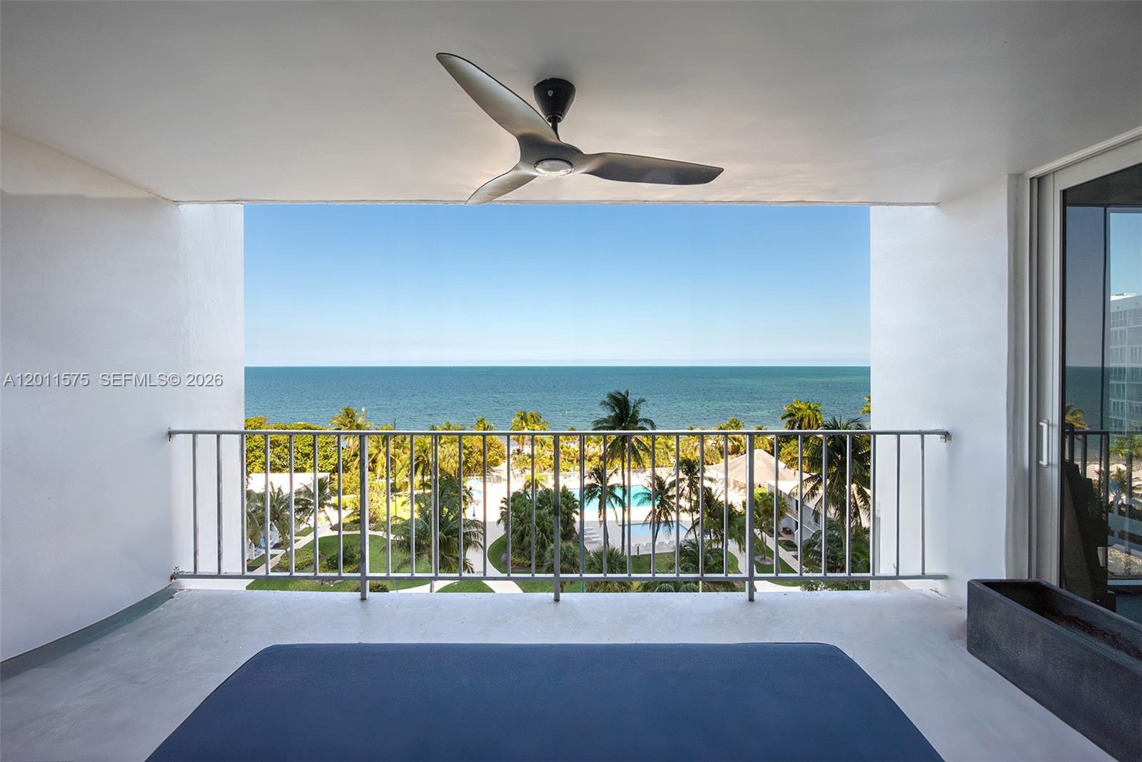 881 Ocean Dr # 7D